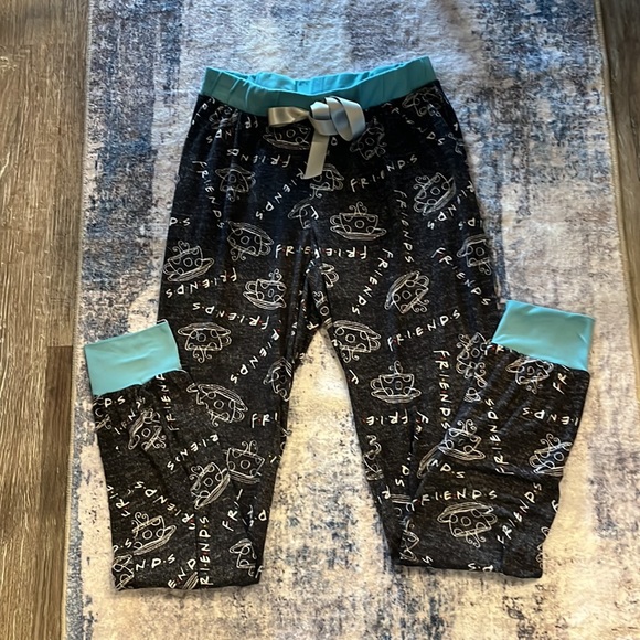 Friends PJ's - Picture 4 of 5